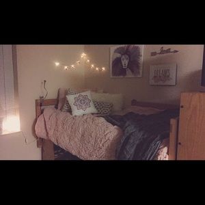 Twin size comforter